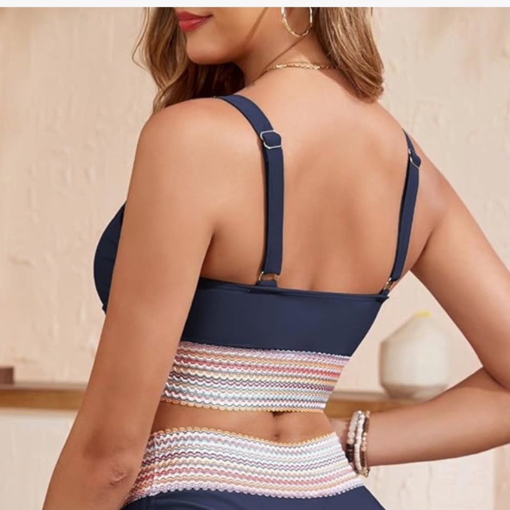 Vemubapis Blue Swim Bikini Top with Multicolor Band.
Size M - Picture 10 of 11